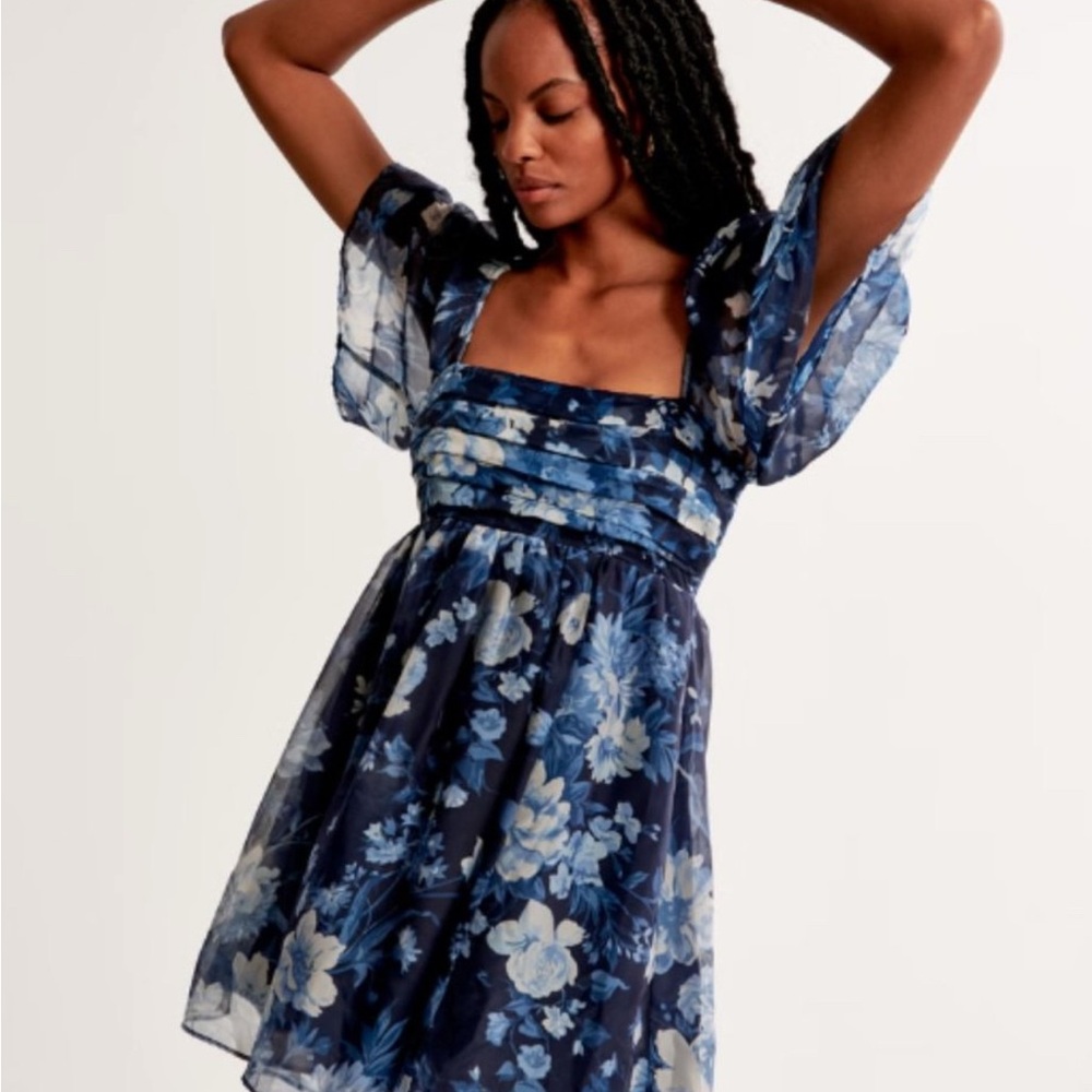 abercrombie XSP NWT Emerson Angel Sleeve Mini Dress (blue floral)
